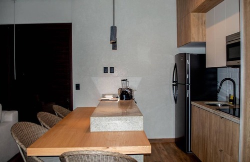 Cerritos Apartamento | Vista de playa y alberca de lujo