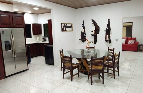 Tronadora Apartamento | Amazing Villa at Lake Arenal 1