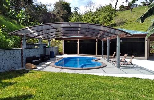 Tronadora Apartamento | Amazing Villa at Lake Arenal 2