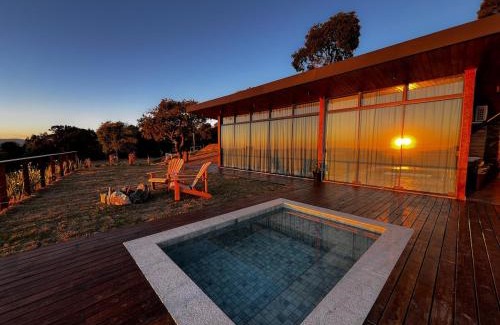 Maria da Fe Casa | Vista espetacular, piscina e banheira no quarto!