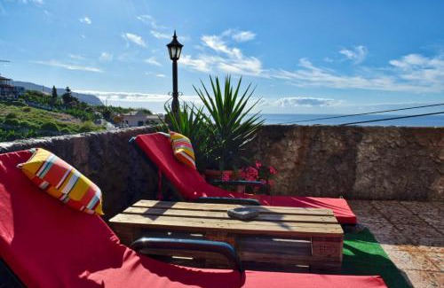 Ponta do Sol Apartamento | Vista Mar, a Home in Madeira