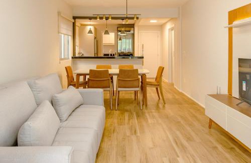 Itapema Apartamento | Vista Mar na R.303 em Itapema, Garagem&Wifi HU1718