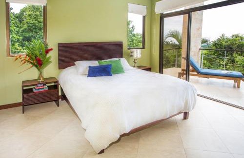 Parrita Casa | Vista Pacifica - Breathtaking Views and Peaceful Atmosphere Amazing Views & WiFi