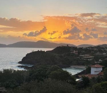 Albatroz Casa | Vista panorâmica e praia a pé.