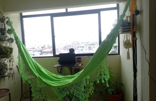 Bairro Novo Casa | Vista para o mar e Farol de Olinda, Perto da FACULDADE DE MEDICINA DE OLINDA , Cama Solteiro Com colchão Adicional, Estante e Ventilador