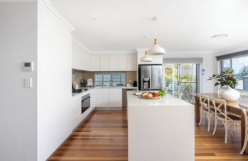 Corlette Casa | Vista Port Stephens - Luxurious Coastal Retreat with Heated Pool.