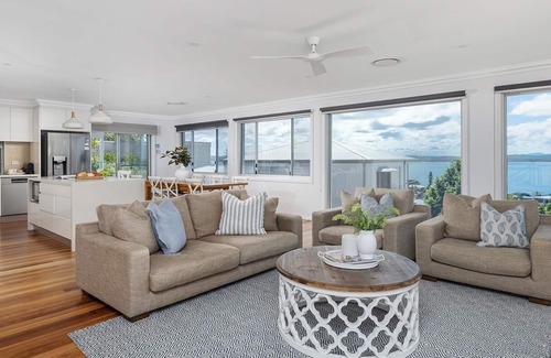 Corlette Casa | Vista Port Stephens - Luxurious Coastal Retreat with Heated Pool.