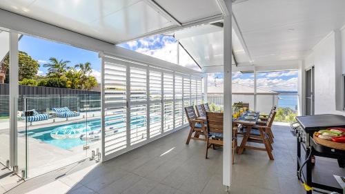 Corlette Casa | Vista Port Stephens - Luxurious Coastal Retreat