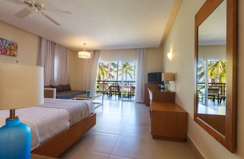 El Cortecito Complejo | Vista Sol Punta Cana Beach Resort & Spa - All Inclusive