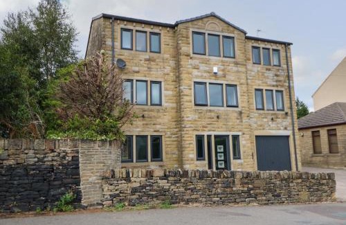 Meltham Casa | Vista Tasso