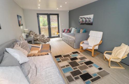 Meltham Casa | Vista Tasso