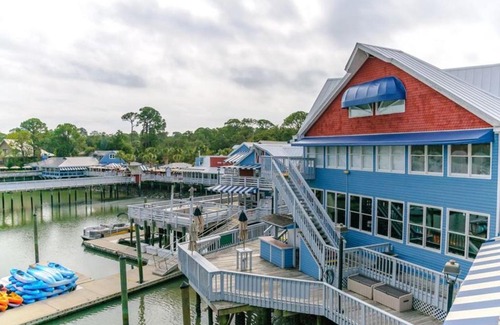 Sea Pines Casa | Vista Verde by Five Star Properties