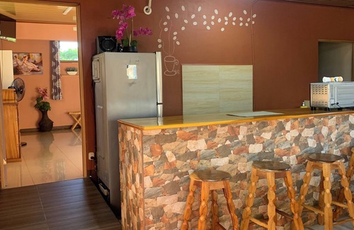 Esparza Apartamento | Vista verde en el Pacífico a 1 kilómetro de la carretera interamericana