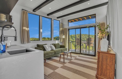 Warfordsburg Casa | Vista View | Amazing Views + Deck + Grill