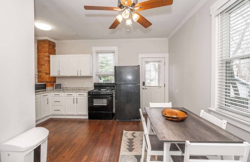 Hyde Park Casa | Vista View Villa Suites – 2 Private Condos!