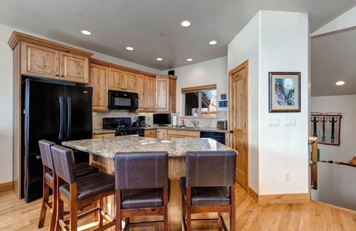 Pinebrook Casa | Vista Views *Pet Friendly