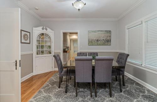 East Lake Morton Casa | Vistabula Historic Cottage - Walk to FSC & Downtown Lakeland