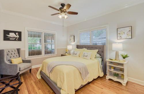 East Lake Morton Casa | Vistabula Historic Cottage - Walk to FSC & Downtown Lakeland