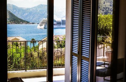 Dobrota Apartamento | VistaPool Residence Kotor