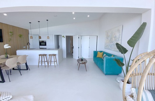 Bajamar Apartamento | ¡Vistas al Mar y Lujo en Bajamar! Apartamento Boutique
