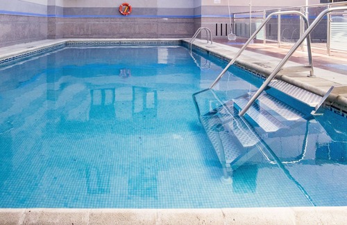 Plasencia Apartamento | ¡Vistas increíbles y confort en Plasencia! Apartamento con piscina, garaje .