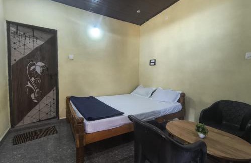Hireguthi Hotel | Vitamin Sea Beach Front