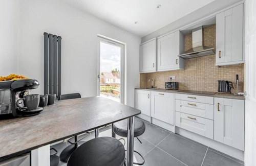 Southall Broadway Casa | Viti Levu House