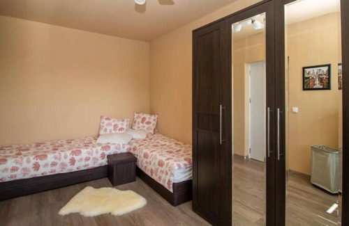 Studentski Grad Apartamento | Vitosha View Apartment + Parking