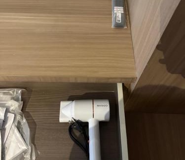 Surabaya Apartamento | Vittorio Apartment Wiyung 1BR sby wifi smtv by ASH