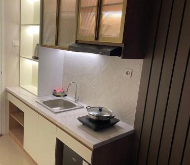 Surabaya Apartamento | Vittorio Apartment Wiyung 1BR sby wifi smtv by ASH