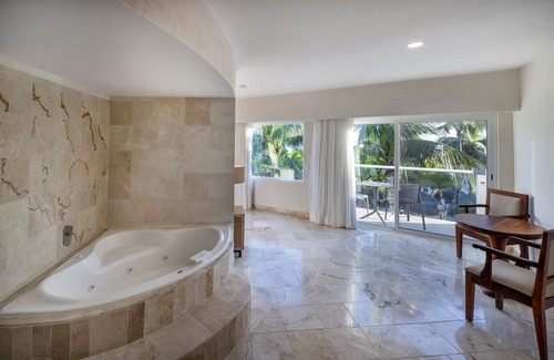 Playacar Complejo | Viva Azteca by Wyndham, A Trademark All Inclusive Resort