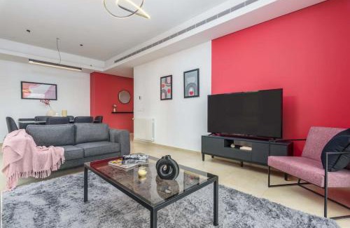 Dbayeh Apartamento | Viva - Elegant 3-BR Apt & Balcony at Waterfront Dbayeh