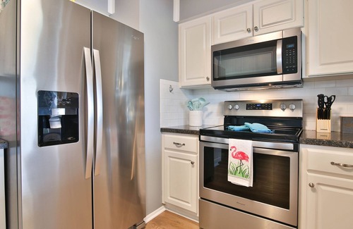 Shore Acre Heights Casa | Viva La Flamingo! Newly Furnished Home, 10 Min to Anna Maria, Heated Pool