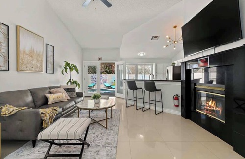Green Valley Casa | Viva Las Vegas - Newly Remodeled 4BR house