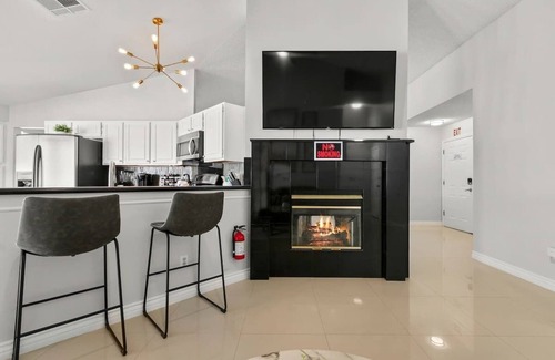Green Valley Casa | Viva Las Vegas - Newly Remodeled 4BR house