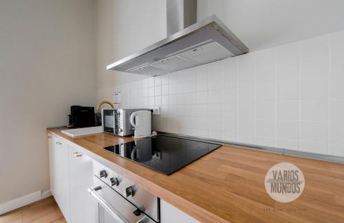 Jeronimos Apartamento | Vive el Retiro para 7 desde Alberto Bosch 14 E1