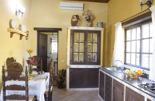 San Bartolome de Tirajana Cabaña | Vivelorural casa en Valle de Chira con piscina