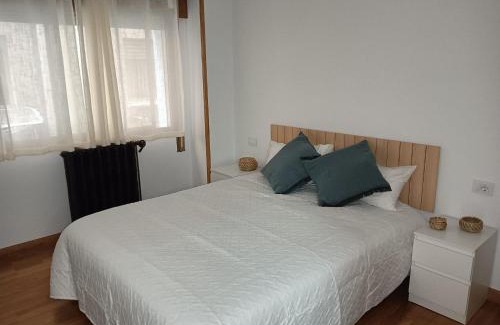 Viveiro Apartamento | Viveiro Centro Edificio Gran Vía con Parking cubierto GRATIS