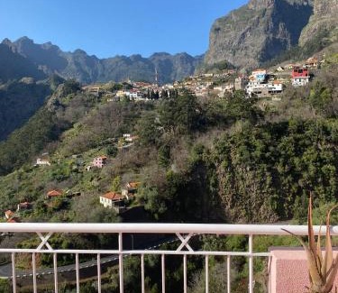 Curral das Freiras Casa | Vivenda Ribeiro - Curral das Freiras