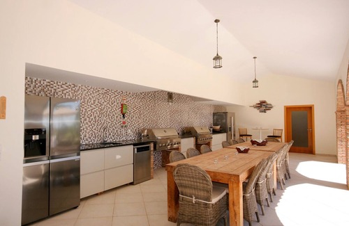Porto de Mos Villa | Vivenda Suecia, Villa de lujo, 8 habitaciones, capacidad para 20, piscina climatizada privada, A / C