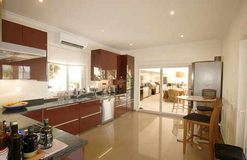 Porto de Mos Villa | Vivenda Suecia, Villa de lujo, 8 habitaciones, capacidad para 20, piscina climatizada privada, A / C