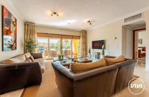Alhaurín de la Torre Apartamento | ViVi Homes - Casa Duque Pool, Terrace & Golf