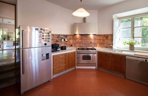 Capannori Villa | VIVI - villa con piscina privada. WiFi gratuito. Lucca.