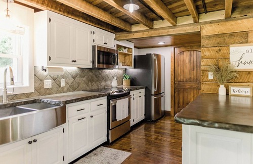 Millersburg Casa | Vivian's Serenity Guest House
