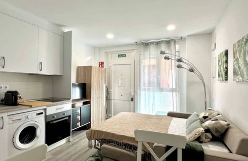 Almenara Apartamento | Vivodomo - Parking gratis, moderno, metro a 5 min