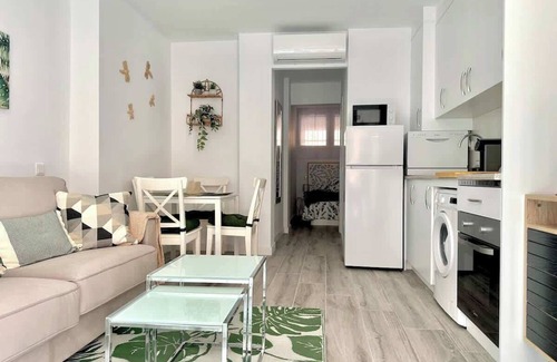 Almenara Apartamento | Vivodomo - Parking gratis, moderno, metro a 5 min