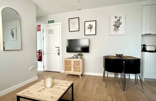 Almenara Apartamento | Vivodomo | Free parking, new & cozy
