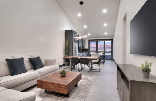 Moab South Valley Condominio | Vizcaya #6 - Moab's Newest Luxury Rental (Hot Tub)