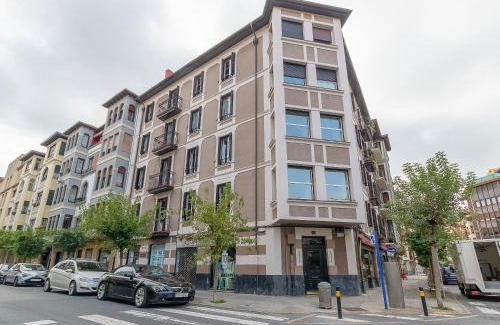Getxo Apartamento | Vizcaya Bridge & Beach