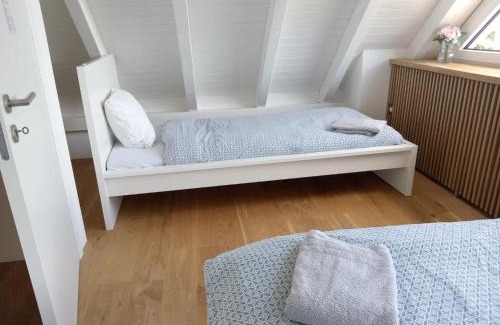 Kloten Casa | VK - H - Zürich Airport - Luxury - Homestay - Haldenstrasse - Kloten